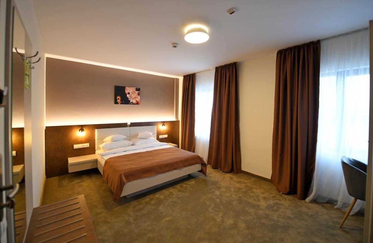 Hoha Boutique Hotel Hátszeg Kültér fotó