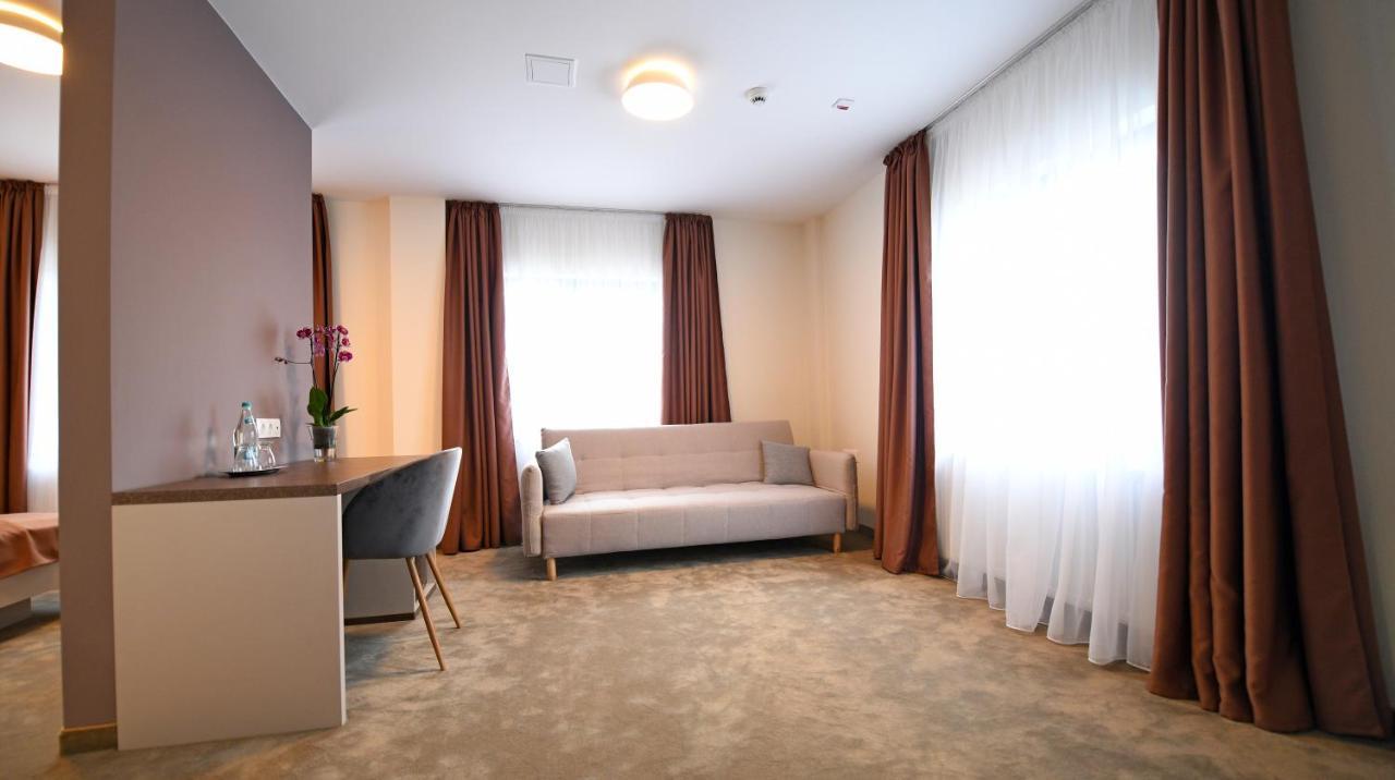 Hoha Boutique Hotel Hátszeg Kültér fotó